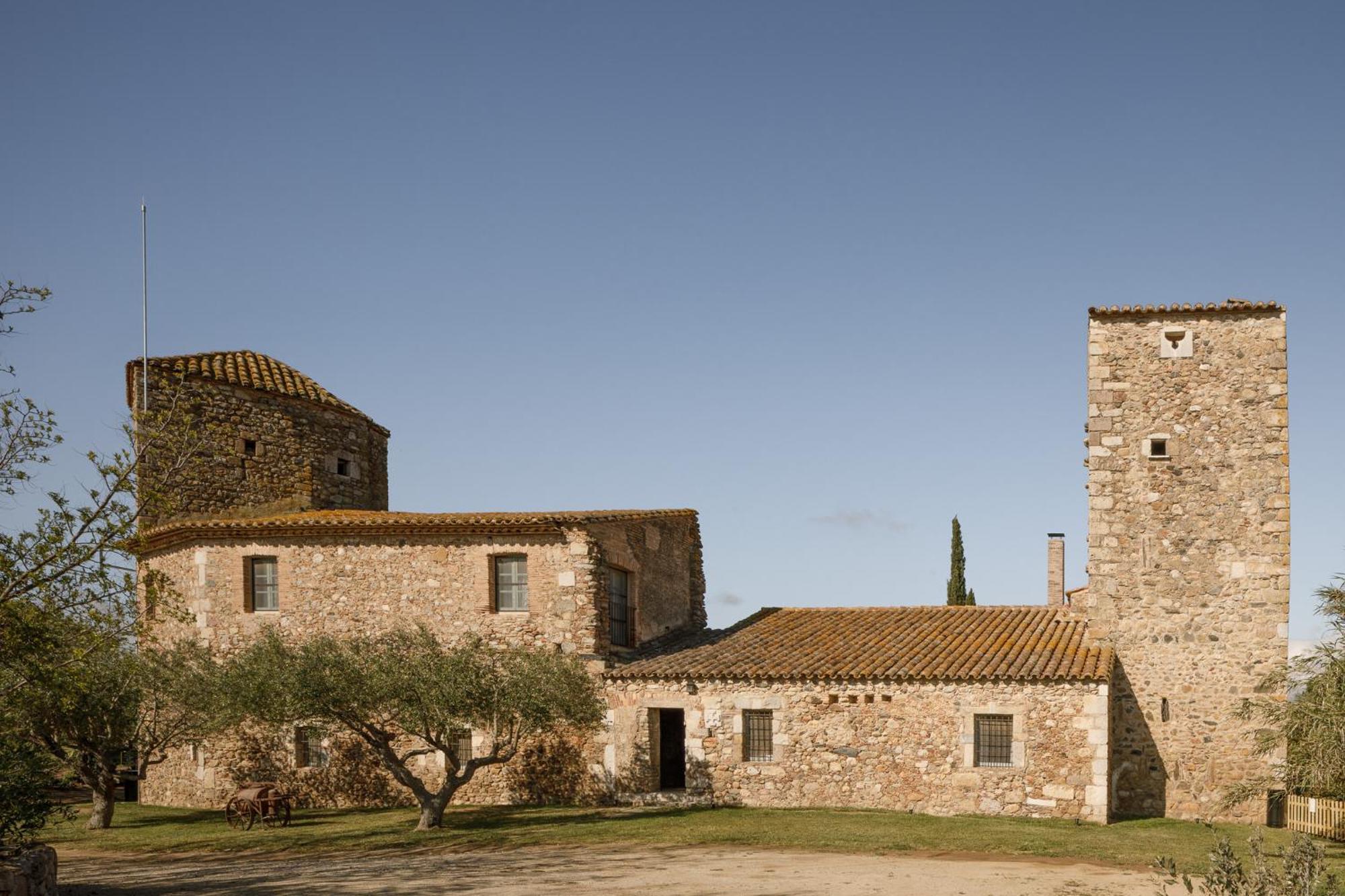 Hotel Castell De Vallgornera Peralada Kültér fotó