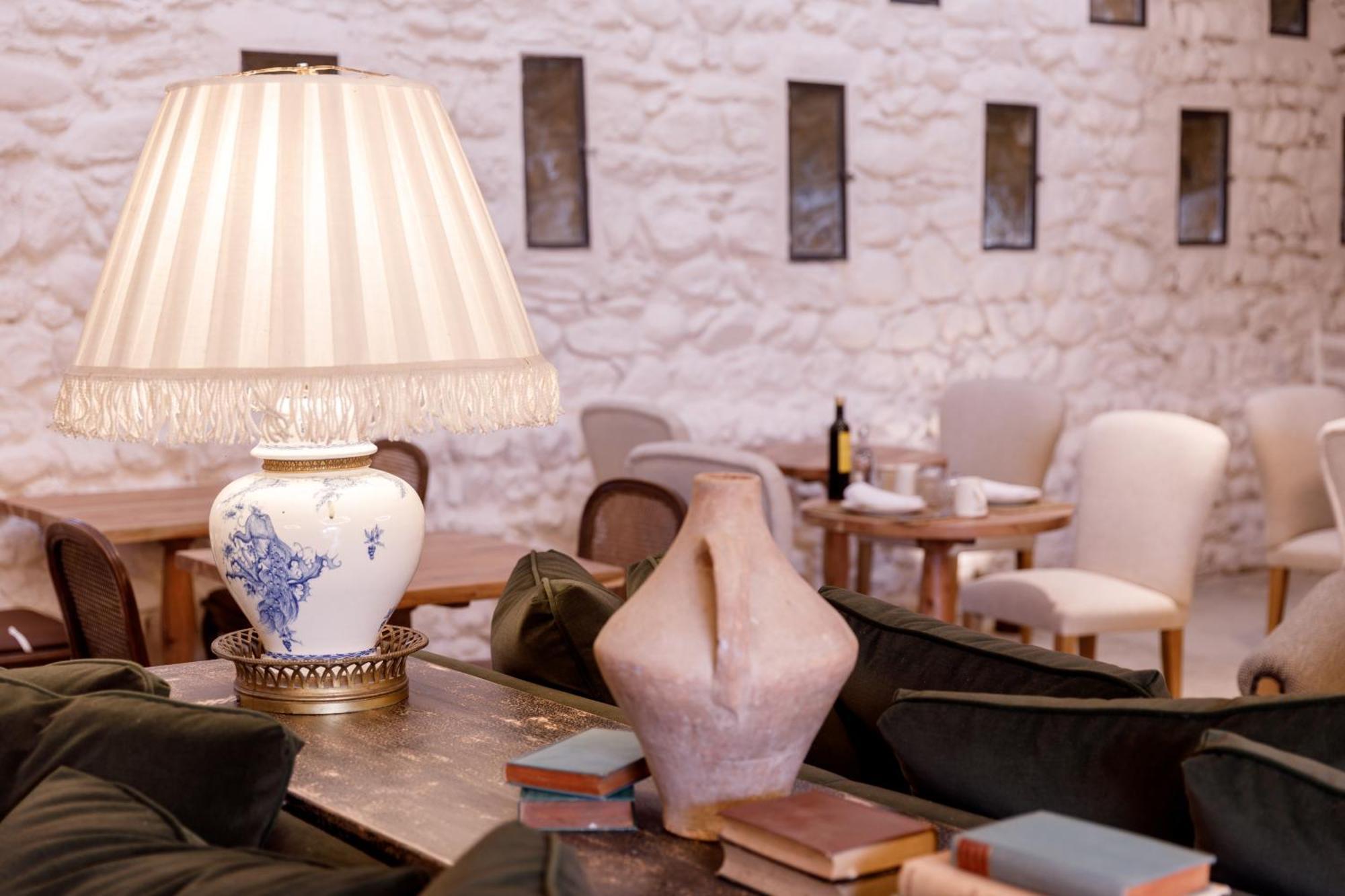 Hotel Castell De Vallgornera Peralada Kültér fotó