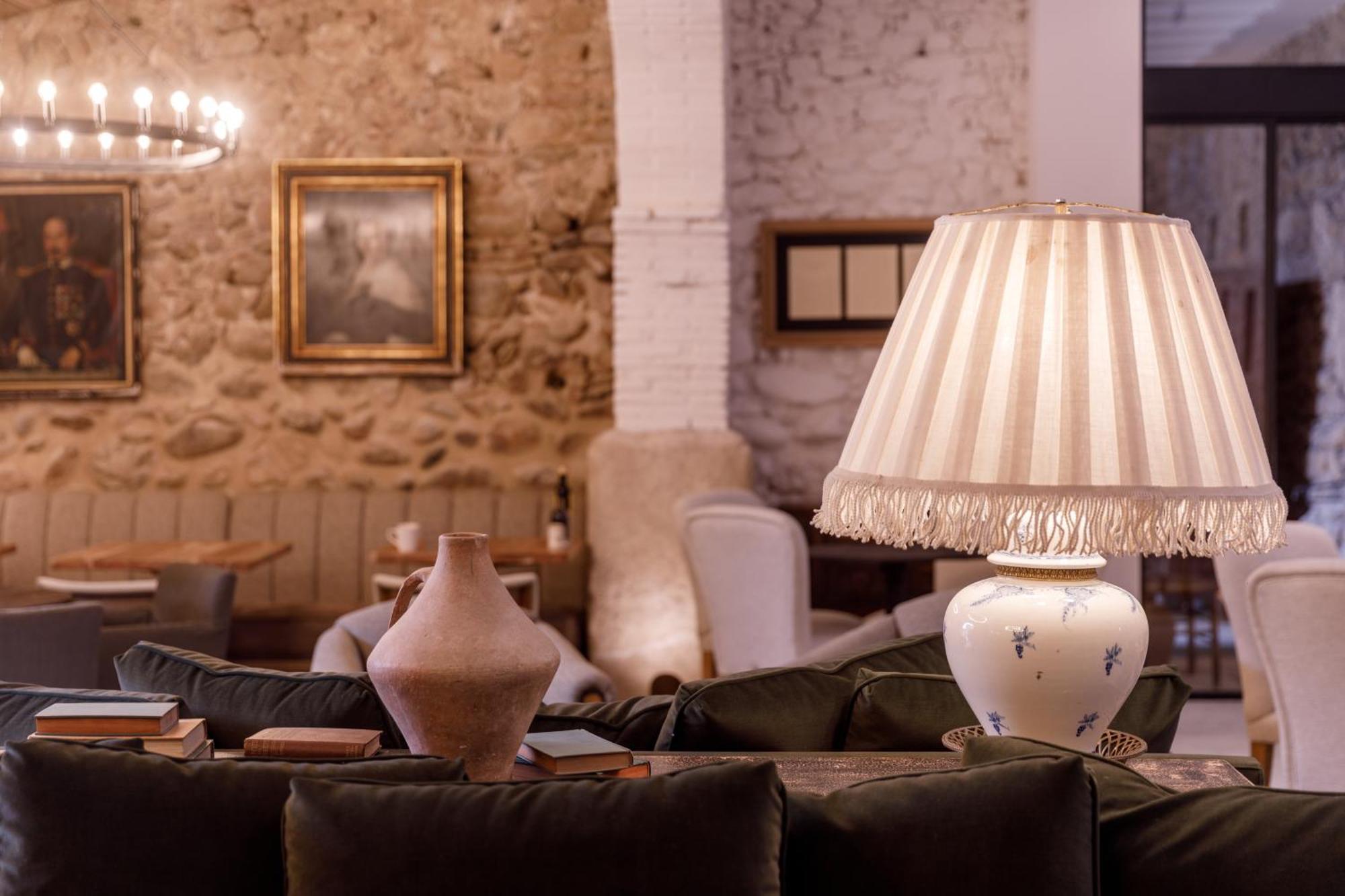 Hotel Castell De Vallgornera Peralada Kültér fotó